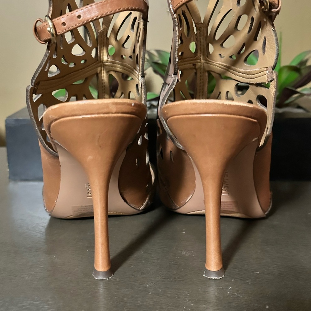 Nine West Elegant Tan Cutout Heels - Picture 4 of 4